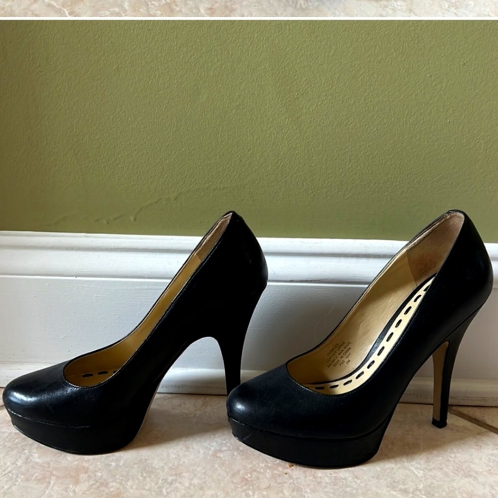 Leather Pumps Enzo Angiolini